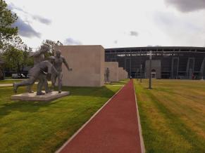 Rekortán futópályák és játszóterek épültek a Puskás Aréna mellett