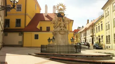 Gyor Frigylada Szobor