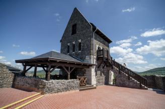 Látogatható a megújult hollókői vár