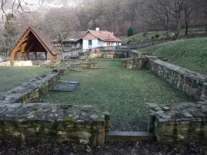 Szent Kereszt pálos templomrom, Kesztölc