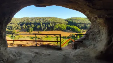 Kishartyáni Kőlyuk, Kishartyán