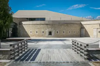 Komarom Csillagerod 1