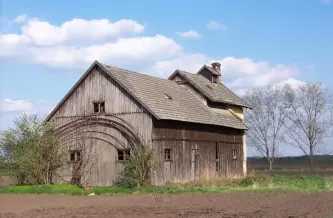 Komlószárító, Mezőhegyes