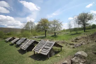 Cisztercita apátság romjai, Pilisszentkereszt