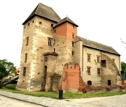 Turisztikai megújulás a Simontornyai Vár körül