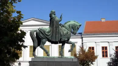 Szent István szobra, Székesfehérvár