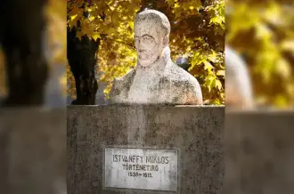 Istvánffy Miklós történetíró mellszobra, Szigetvár