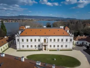 Tata Esterhazy Kastely 1