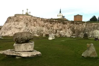 Természetvédelmi Terület és Geológiai Múzeum, Tata