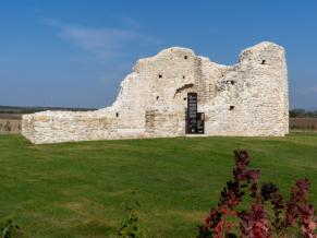 Ismét látogatható a Töki Romtemplom