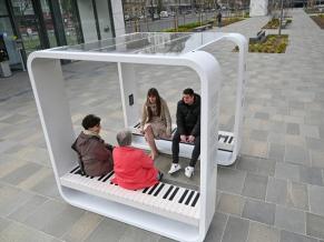 Zenélő okospad a Városligetben