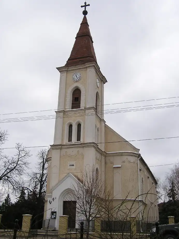 Bodrany-Katolikus-templom.webp