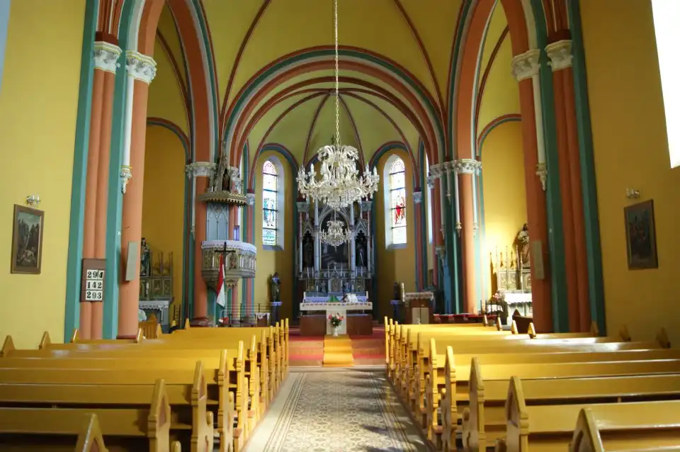 Csorvas-Katolikus-templom.webp
