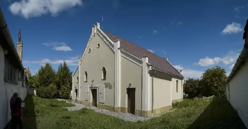Janoshalma-Zsinagoga-1.webp