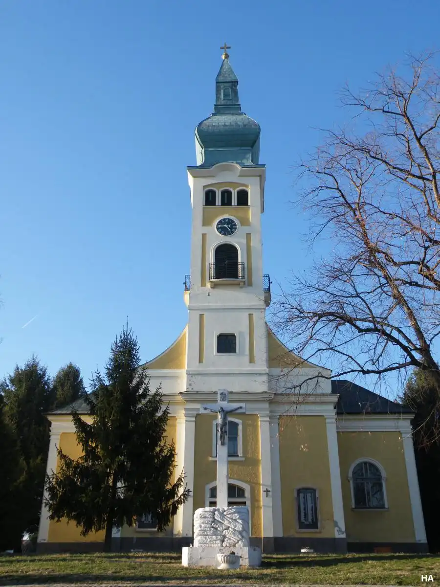 Katymar-Katolikus-templom.webp