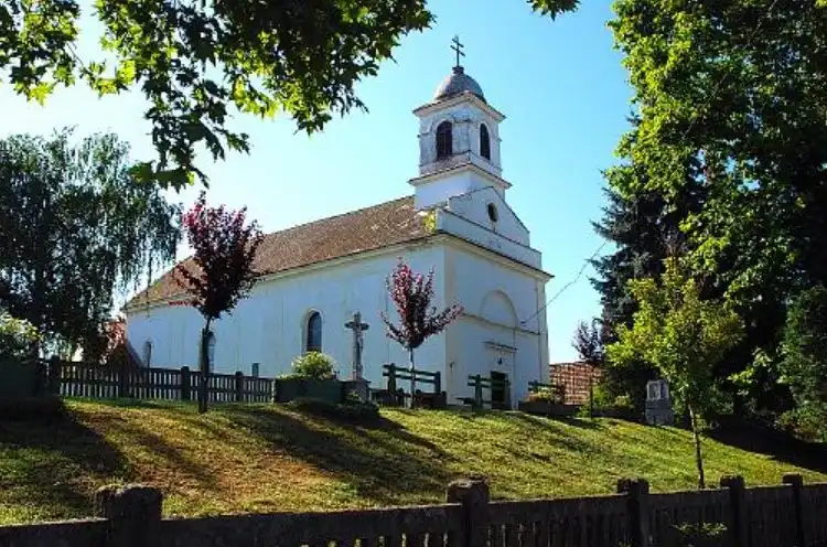 Kirandulastervezo-Gorgeteg-Katolikus-templom.webp