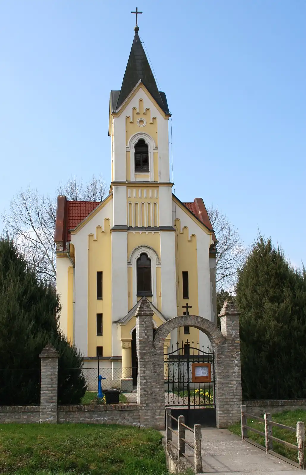 Kirandulastervezo-Gyonk-Katolikus-templom-1.webp