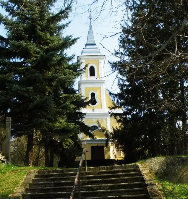 Kirandulastervezo-Kapoly-Katolikus-templom.webp