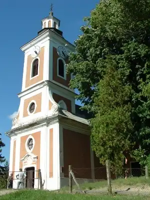 Kirandulastervezo-Mernye-Katolikus-templom.webp