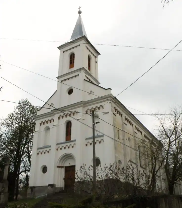 Kirandulastervezo-Miklosi-Katolikus-templom.webp