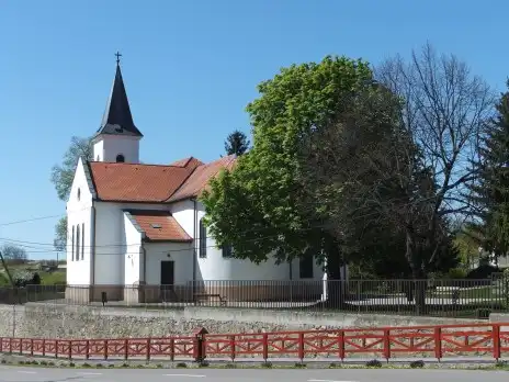 Kirandulastervezo-Varsany-Katolikus-templom.webp