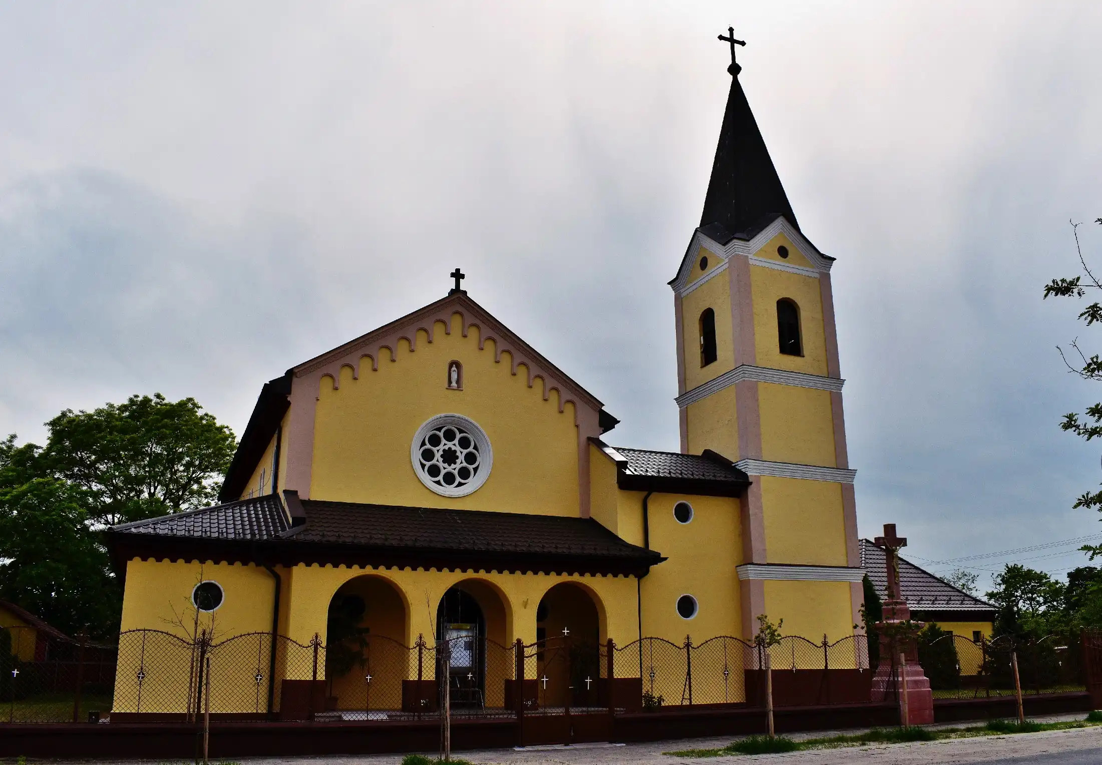 Orgovany-Katolikus-templom.webp