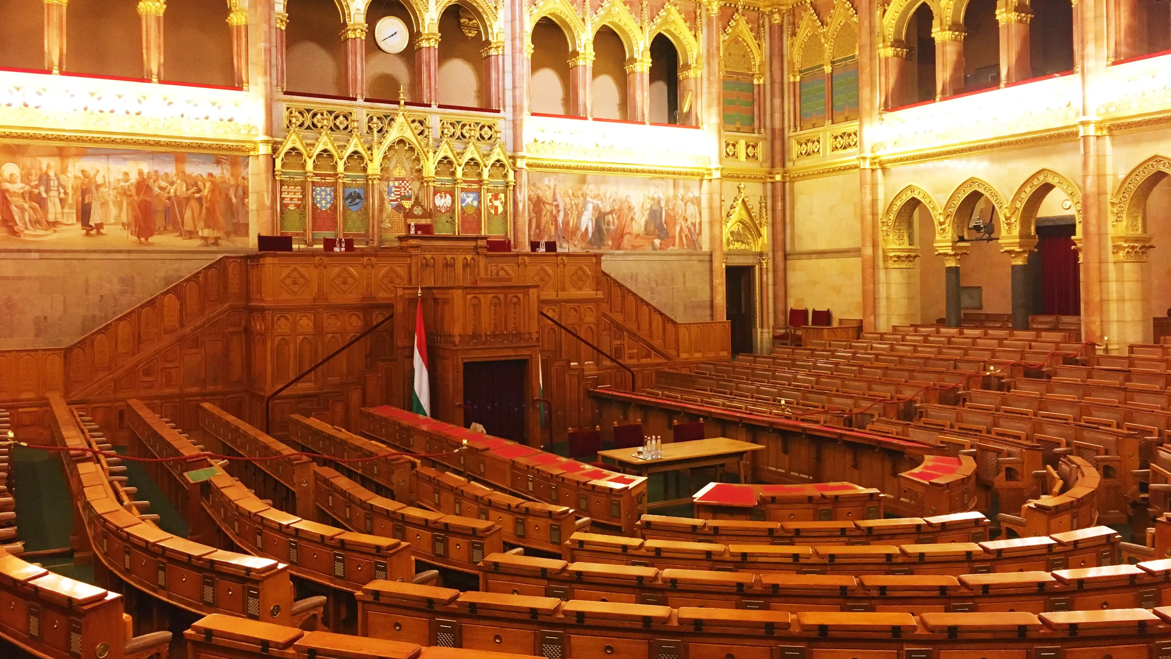 Parlament_4.webp
