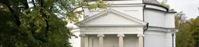 Kerektemplom és Galéria