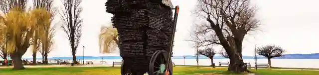 József Attila emlékmű