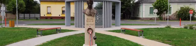 Petőfi Sándor mellszobra