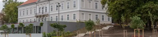 Hochburg-Lamberg kastély