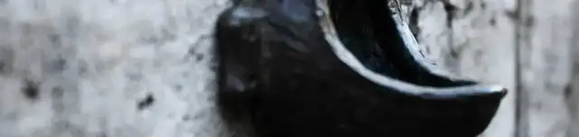 Kolodko Piszoár miniszobor