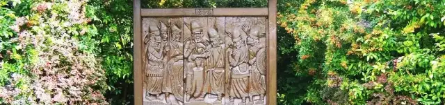 Vérszerződésfa dombormű