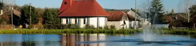 Etelka csónakázó és horgásztó