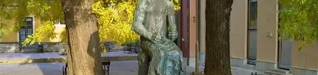 Géza nagyfejedelem szobra