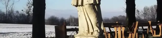 Nepomuki Szent János szobra