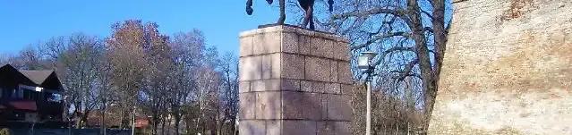 Szent István lovasszobra