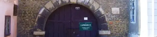 Várkazamata - Kőtár