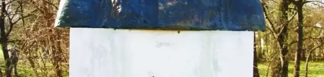 Dr. Pávai Vajna Ferenc mellszobra