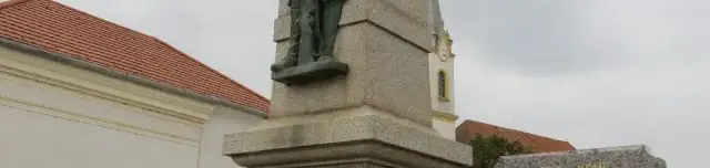 Mosonszentpéteri hősi emlékmű