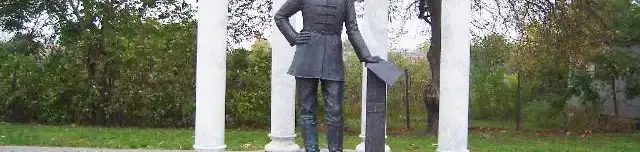 Vörösmarty Mihály szobra