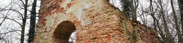 Kustányi Romtemplom