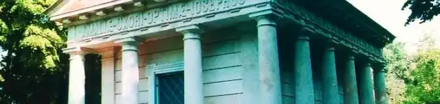 Somssich család mauzóleuma