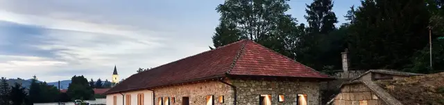 Holdvölgy Pincerendszer