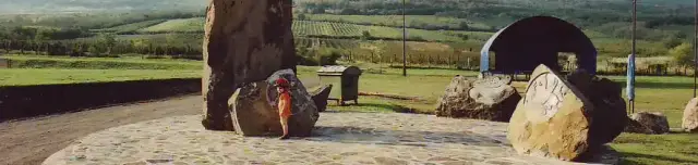 Szent Korona Emlékmű