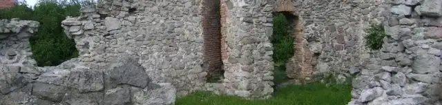 Árpád-kori templomrom