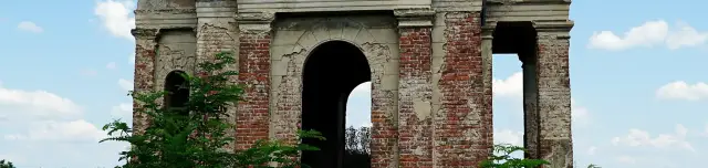 Svastits-Bogyay sírkápolna