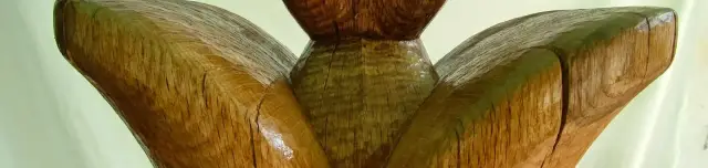 Szentkereszti István fafaragó művész műhelye