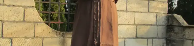 Gergely apát szobra