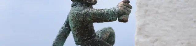 Kolodko Csontváry miniszobor